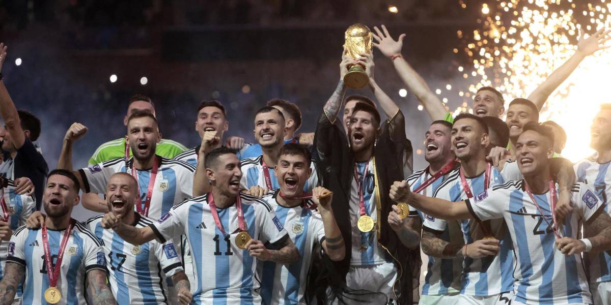 Argentina levanta la copa del mundo: así fue la premiación a Messi