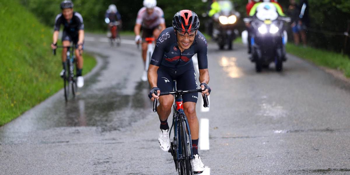 Carapaz acorta distancia con Vingegaard en la general