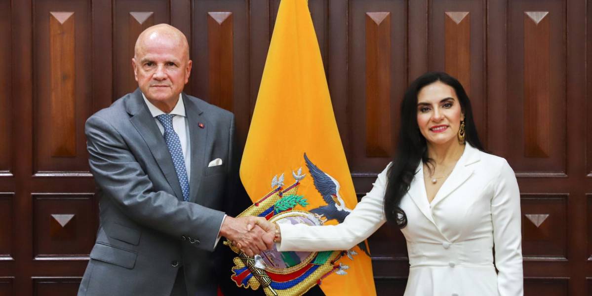 Verónica Abad y Alfredo Borrero se dan cita en la vicepresidencia para comenzar la transición