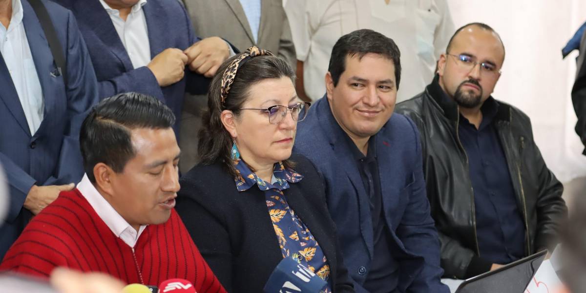 Cinco movimientos de izquierda hacen un acuerdo de plan de trabajo en caso de que alguno llegue al Gobierno