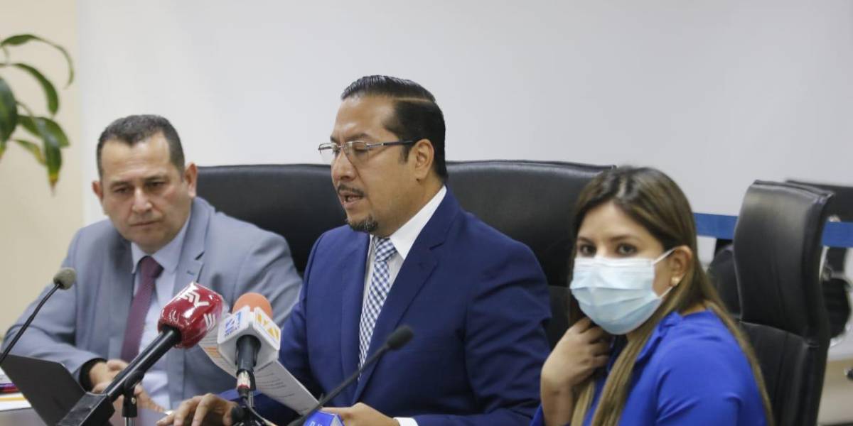 CPCCS: Hernán Ulloa y Fernanda Rivadeneira asumen la presidencia y vicepresidencia del organismo