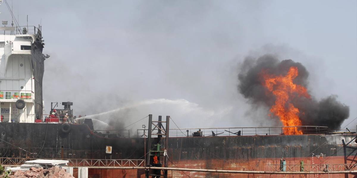 Explosión en barco petrolero deja un muerto y cuatro heridos en Tailandia
