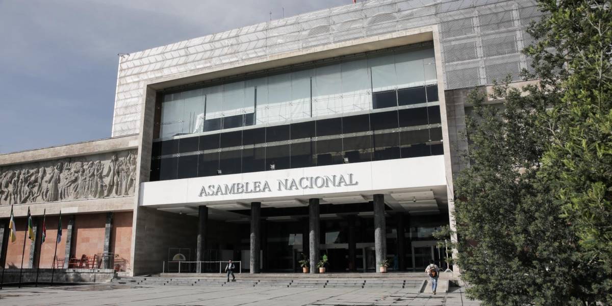 21 asambleístas serán sancionados por faltar a la primera sesión plenaria de junio