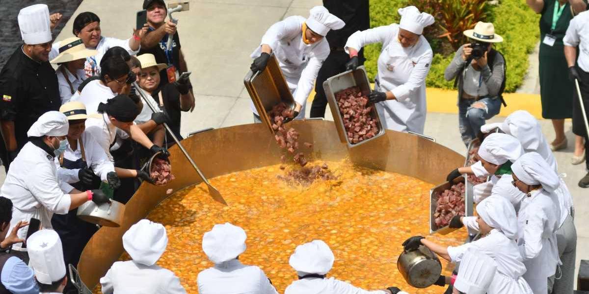 Portoviejo ingresó al libro de los Récords Guinness con el viche más grande del mundo