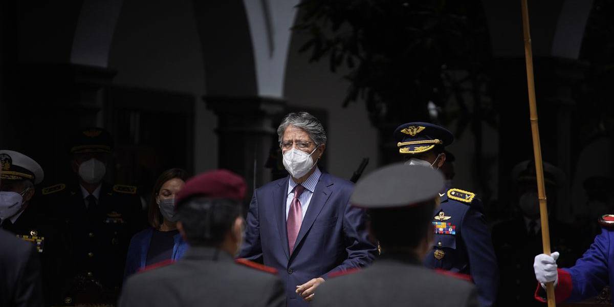 Presidente veta reformas a la Ley de Seguridad Social y a la Ley de Tránsito