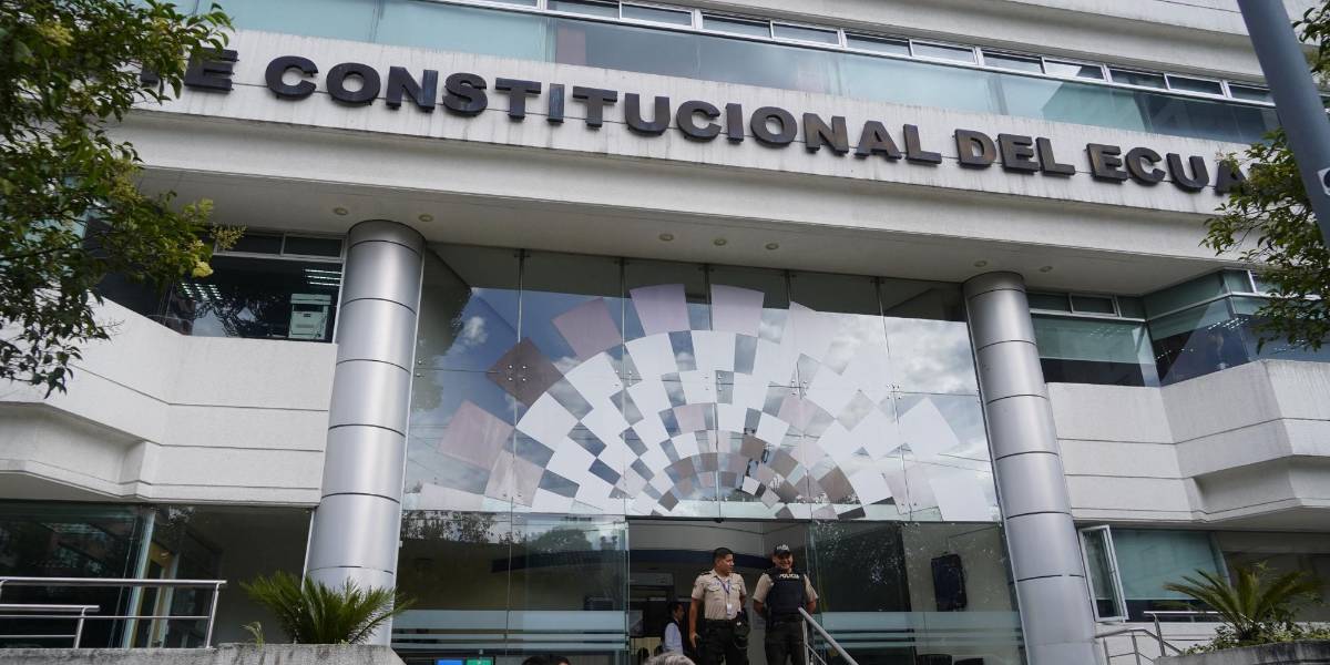 HRW rechaza ataques contra Corte Constitucional tras suspensión parcial de leyes