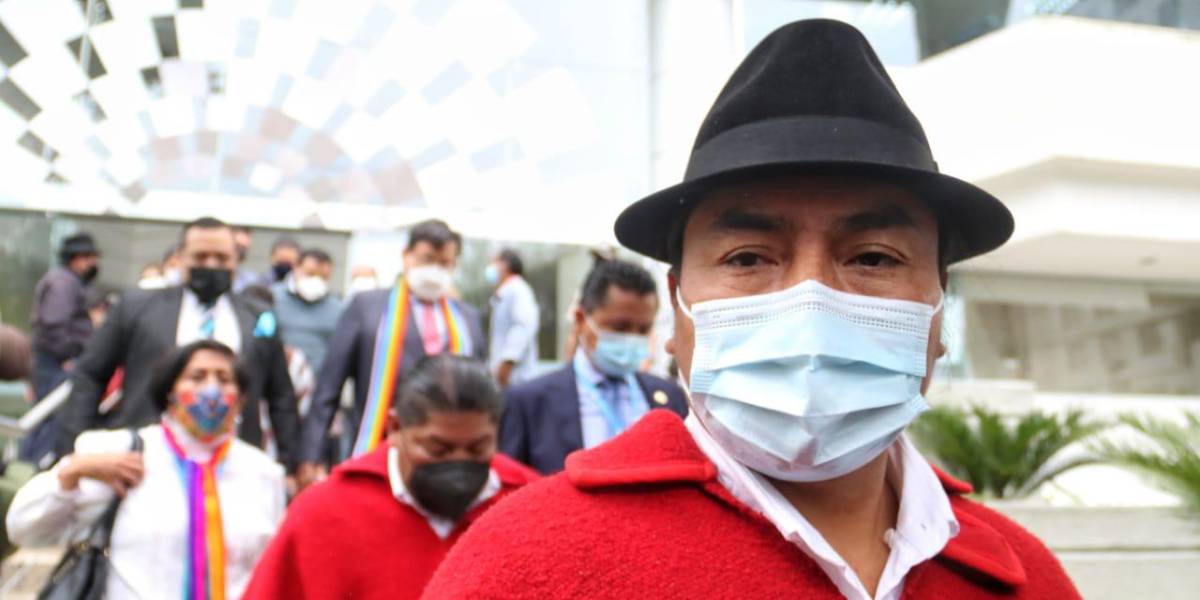 Iza y asambleístas de Pachakutik presentan demanda de inconstitucionalidad en contra de la reforma tributaria