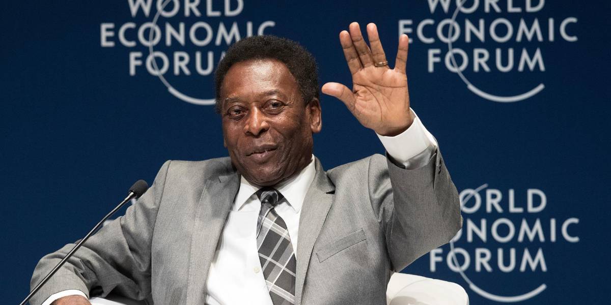 Pelé es hospitalizado para continuar tratamiento de quimioterapia