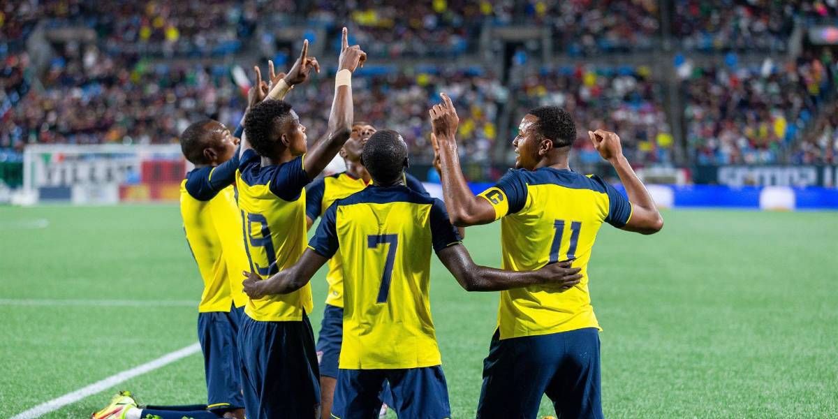 Ecuador vence 3-2 a México en partido amistoso