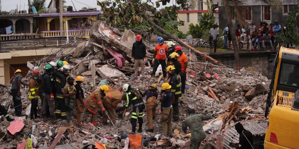 Sube a 1.941 la cifra de muertos por el terremoto de Haití