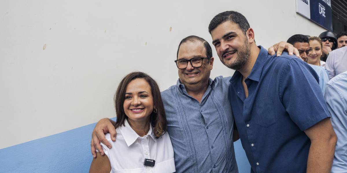 Aquiles Álvarez y Marcela Aguiñaga aparecen juntos en público tras distanciamiento