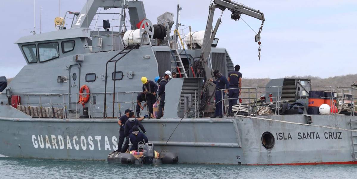 Una lancha guardacostas de la Armada naufragó a 300 kms. de Santa Elena