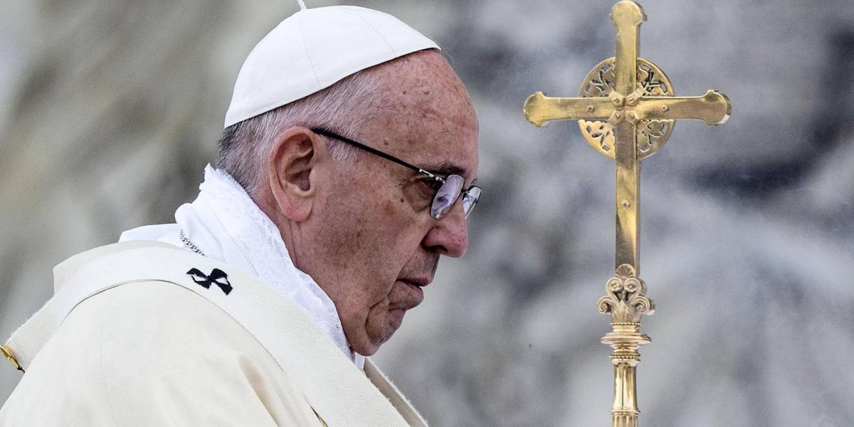 El cuadro clínico del Papa es complejo y requerirá una hospitalización adecuada