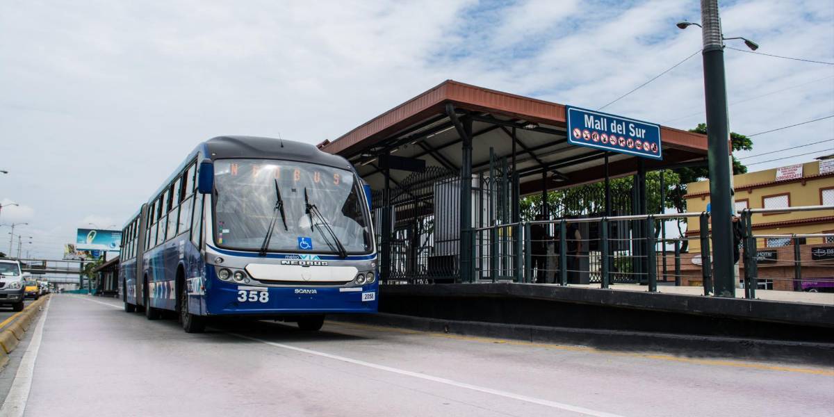 ¿La Metrovía en crisis? Usuarios se quejan por servicio, pese a que se asegura inversión