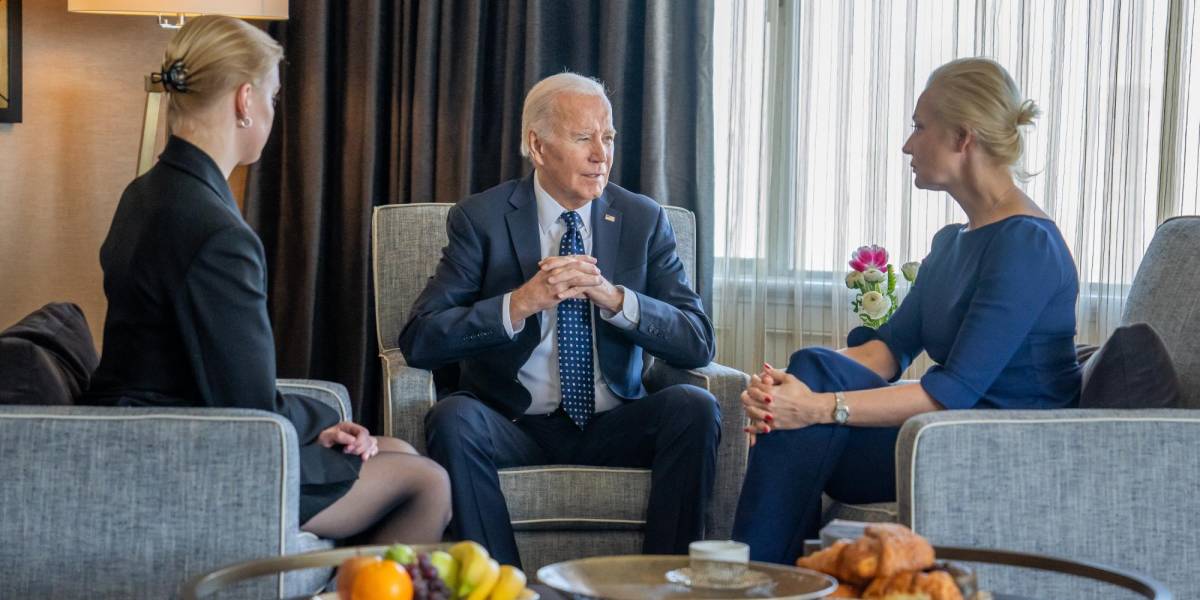 El presidente de Estados Unidos se reunió con la viuda de Alexei Navalny y su hija en San Francisco.