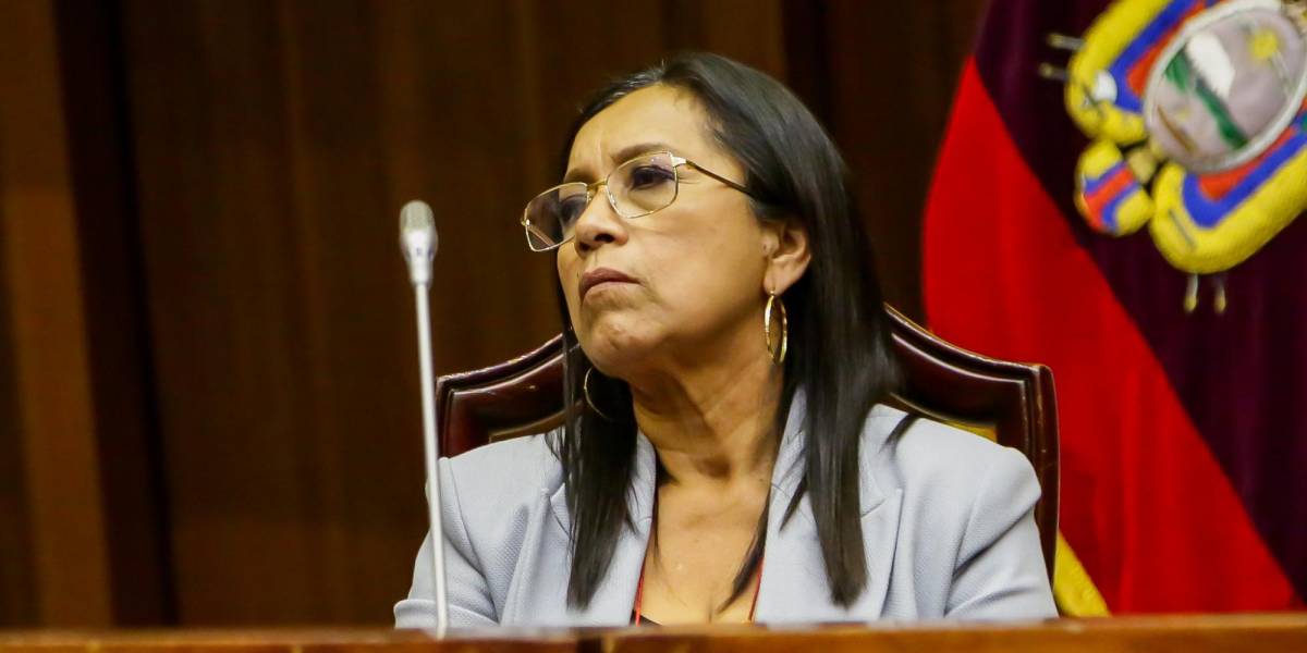 Llori presenta denuncia contra Saquicela y asambleístas que recomendaron su destitución