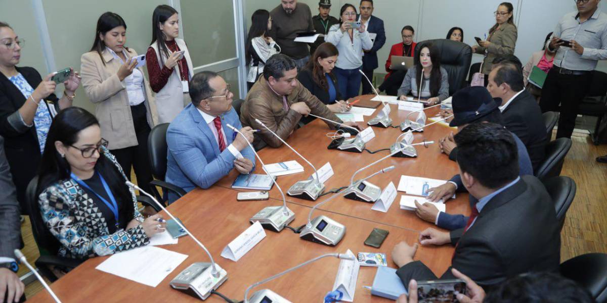 La Comisión de Fiscalización investigará la crisis energética y no reactivará el juicio político contra Lasso