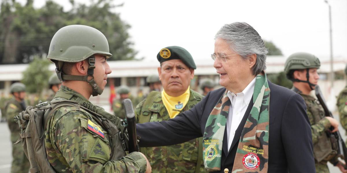 Lasso busca cambiar atribuciones de las Fuerzas Armadas vía reforma parcial a la Constitución
