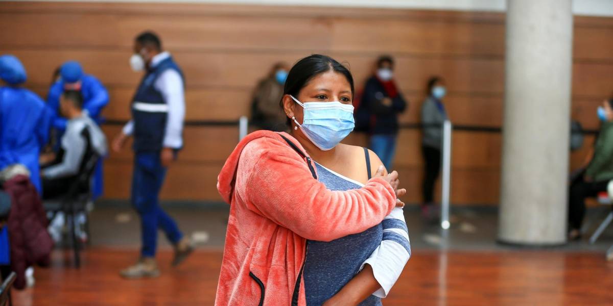 Ecuador suma 965 nuevos contagios por COVID-19 y acumula 485.673 positivos