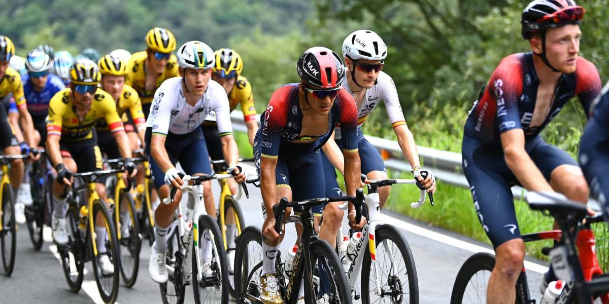 Richard Carapaz bajó al puesto 25 en la Vuelta a España y Evenepoel sigue firme en el liderato