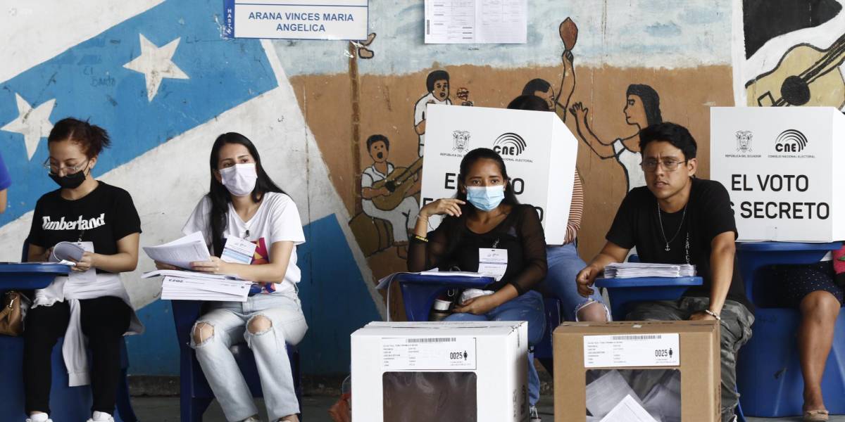 Elecciones Ecuador 2023: 19 puntos siguen habilitados para las capacitaciones a los miembros de mesa en Guayas
