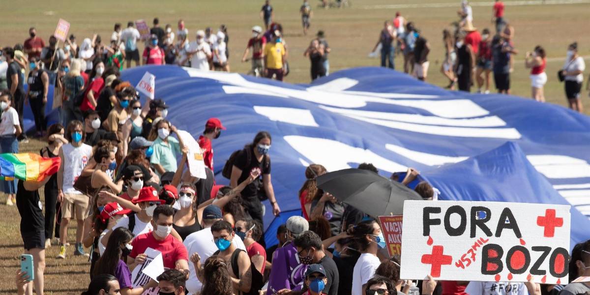 Brasil se levanta contra Bolsonaro con marchas en todo el país