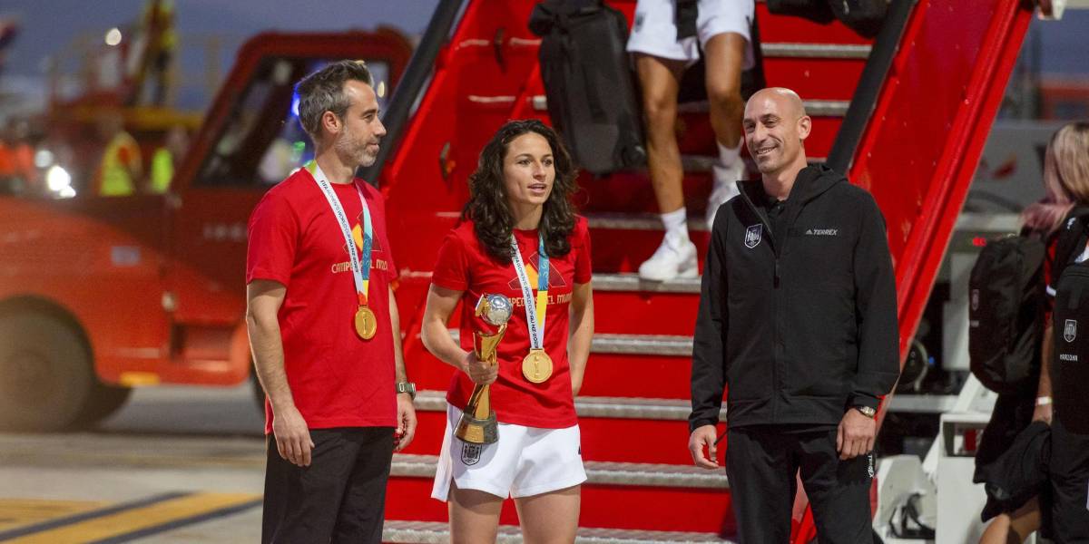 El presidente de España pone contra las cuerdas a Rubiales por su beso a una jugadora y su disculpa insuficiente