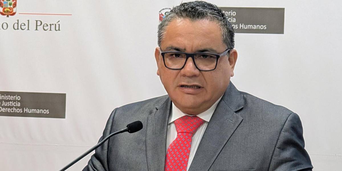 Difunden audios de presunto soborno que implican al ministro de Justicia de Perú