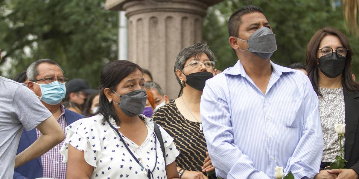 Padres de Debanhi se reúnen con el presidente de México, Andrés López Obrador