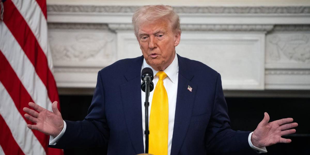 Trump desea al Papa Francisco una pronta recuperación de su neumonía bilateral