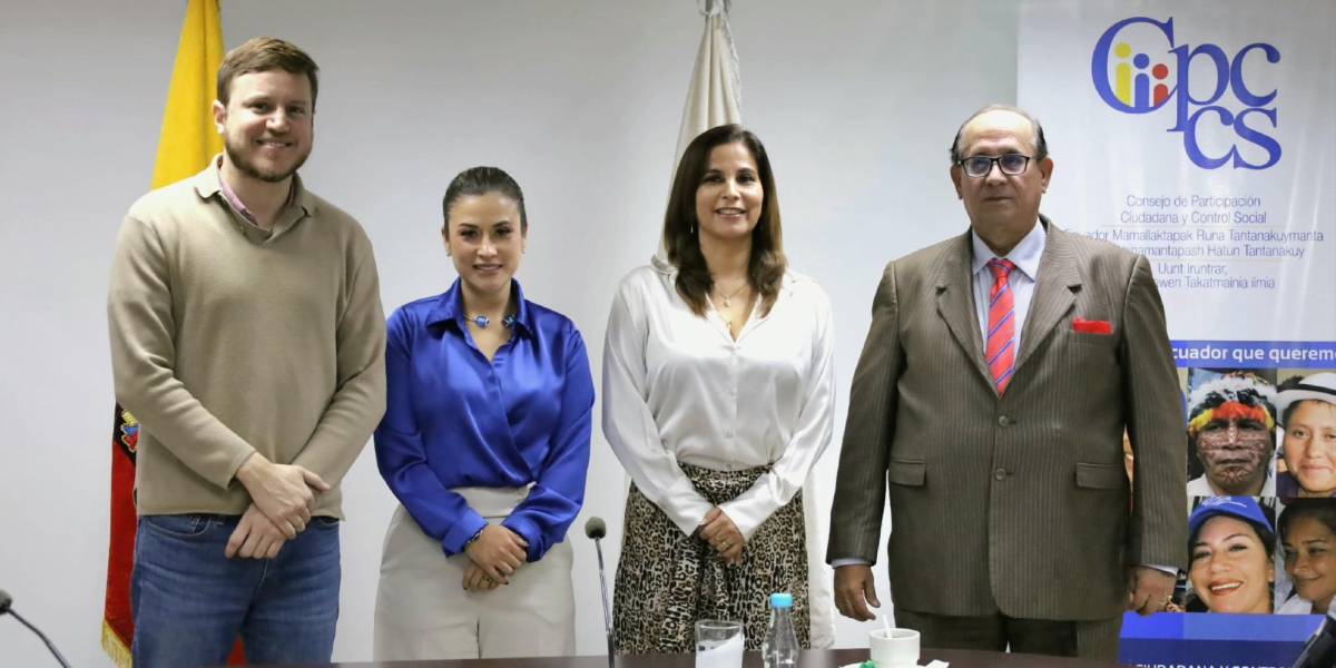 La decisión de designar a Raúl González pone a la Liga Azul en riesgo de destitución