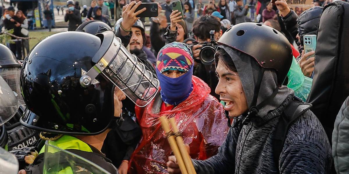 Noboa restringe reuniones y declara estado de excepción en 10 provincias por “grave conmoción interna”