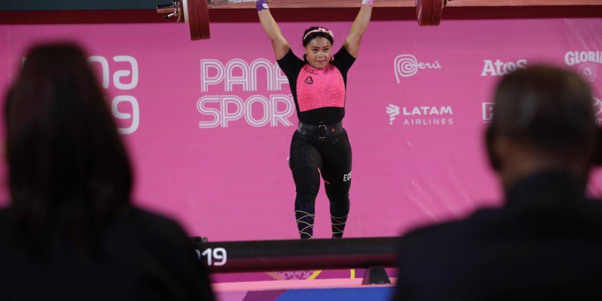 Neisi Dajomes logra 9 medallas de oro y dos récords