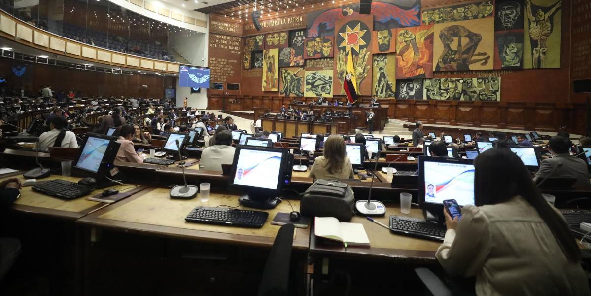 Debate por el juicio político al expresidente Lasso continuará este 30 de noviembre