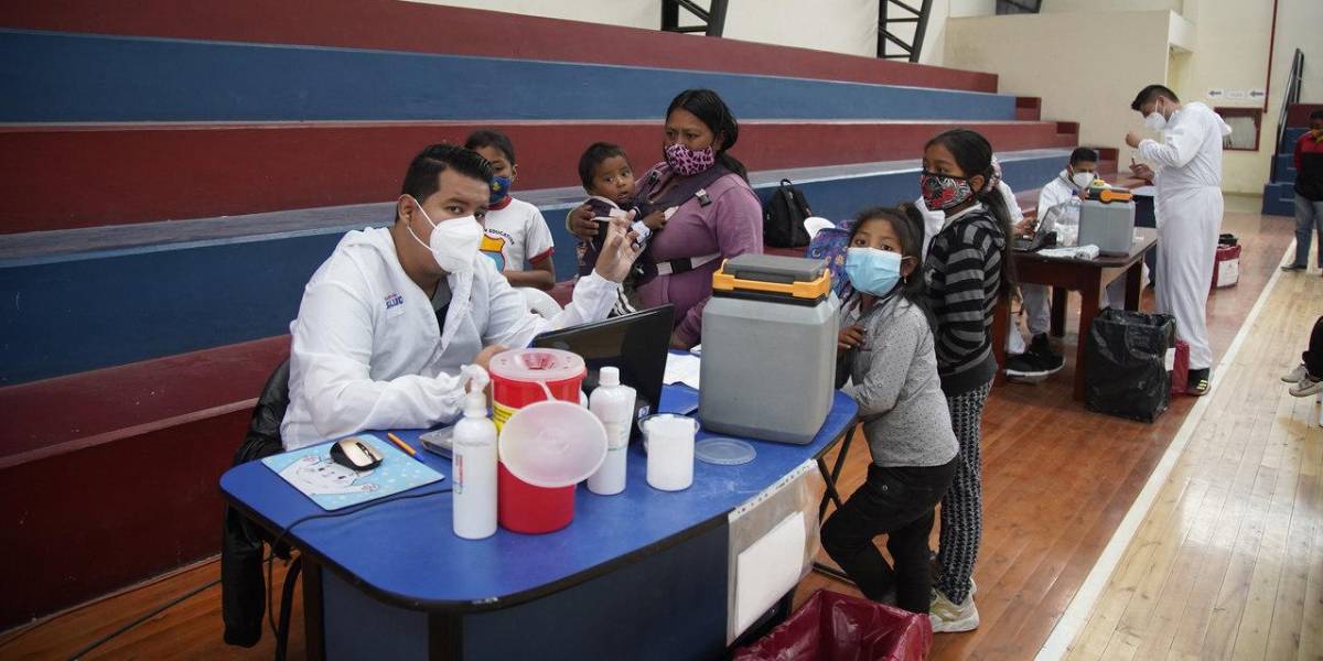 Número de niños y adolescentes contagiados por COVID-19 ha aumentado en enero