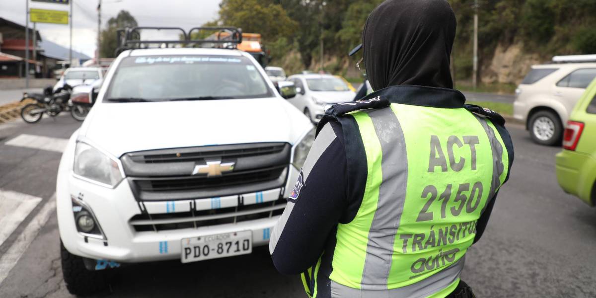 Operativos de tránsito en la avenida Simón Bolívar y Ruta Viva deja 16 sancionados