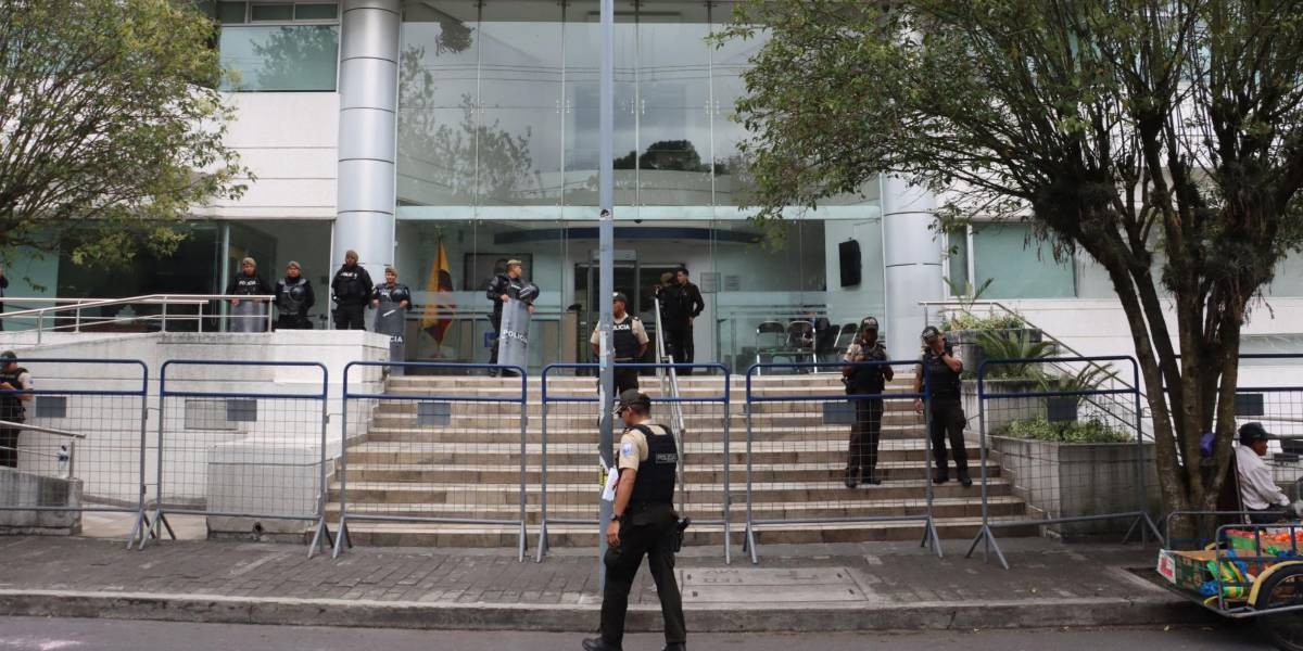 La Corte Constitucional suspende temporalmente propuesta de convocatoria a una Asamblea Constituyente