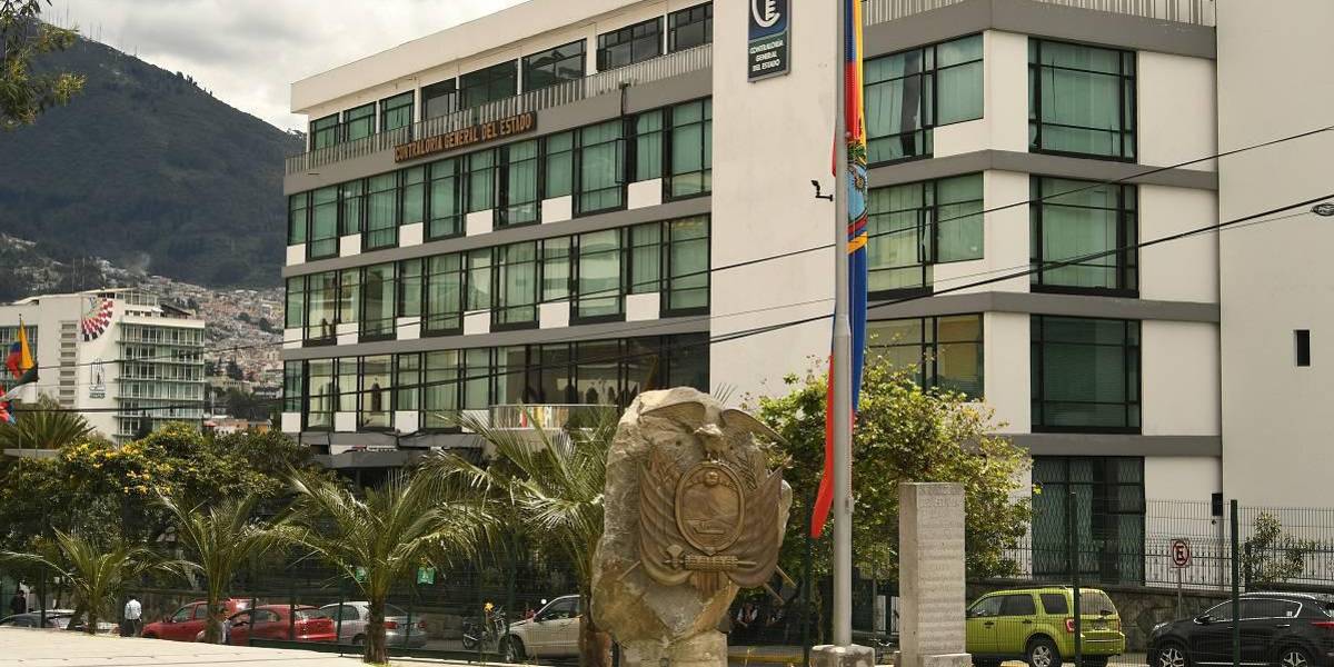 Incertidumbre en Contraloría por la ausencia de su titular