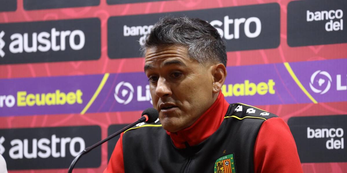 Norberto Araujo: No me gusta hablar del árbitro, pero pude ver la jugada. Es una falta muy evidente