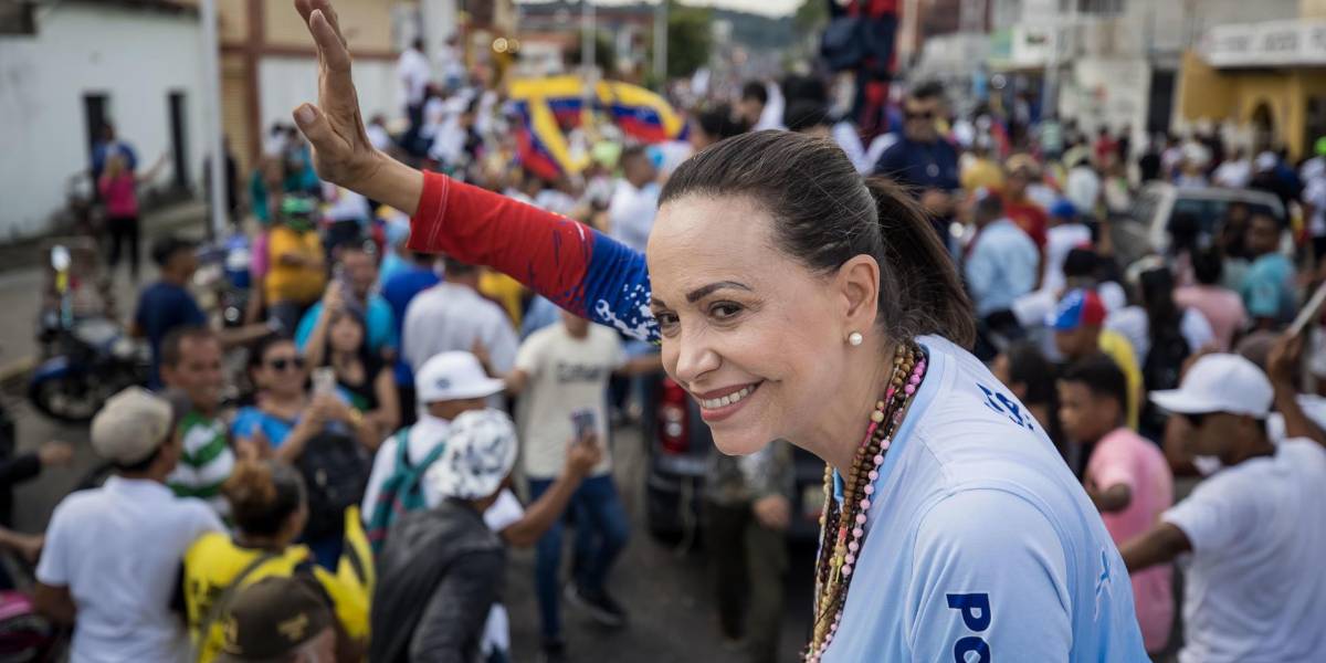 Quito: Colectivo venezolano organiza marcha tras reconocimiento Nobel a María Corina Machado