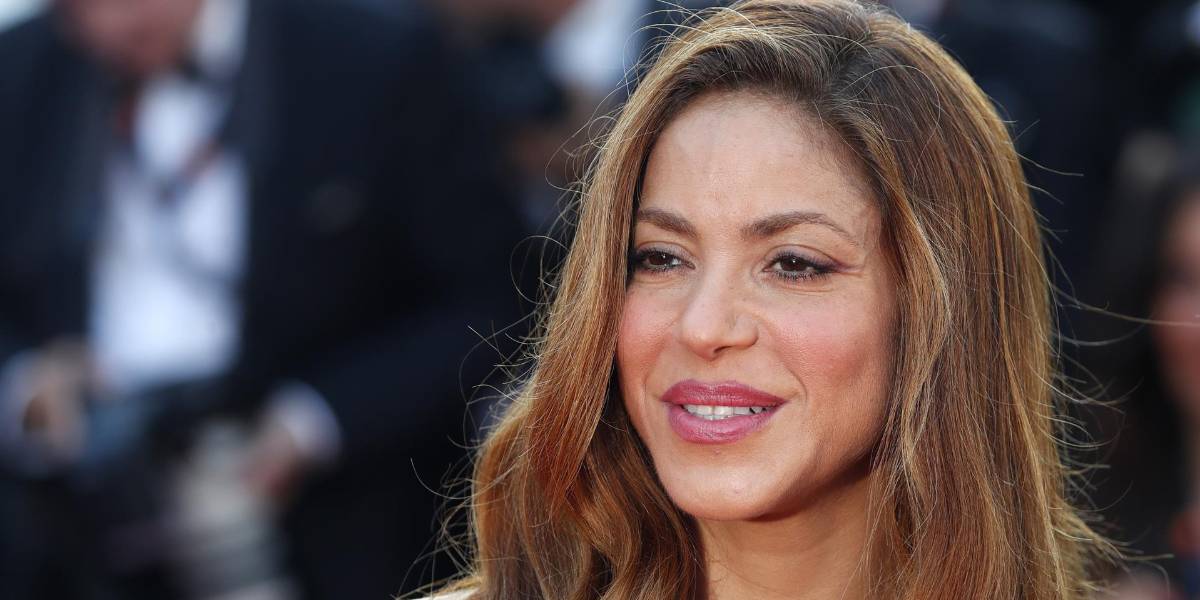 Shakira publica emotivo video sobre la recuperación de su padre en un centro asistencial