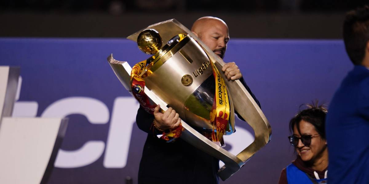 El aumento de extranjeros 'lo decidieron los clubes', apunta Miguel Ángel Loor, presidente de la LigaPro