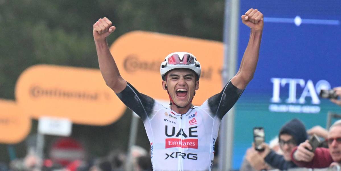 El ciclista mexicano Isaac Del Toro ganó la Milán-Turín 2025