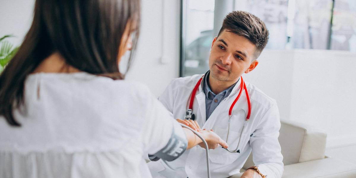 Los ecuatorianos que no tengan al día sus aportes en el IESS sí pueden recibir atención médica