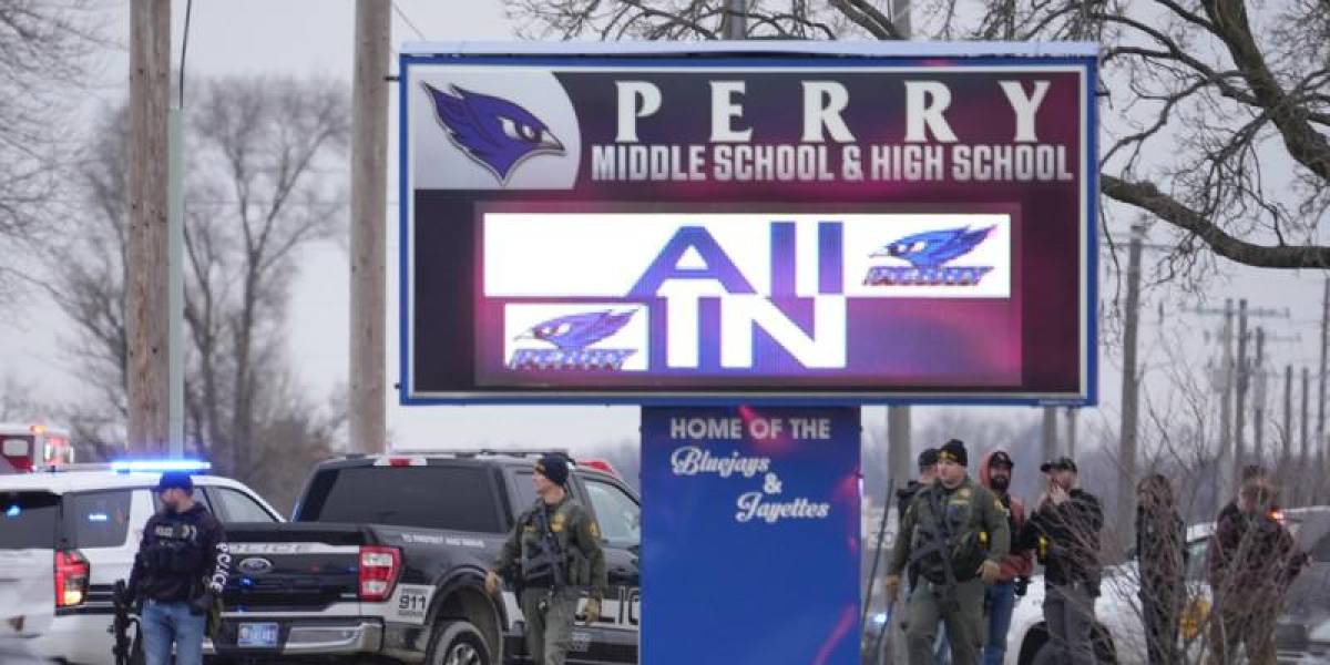 Tiroteo en escuela secundaria de Iowa (EE.UU.) deja varias víctimas