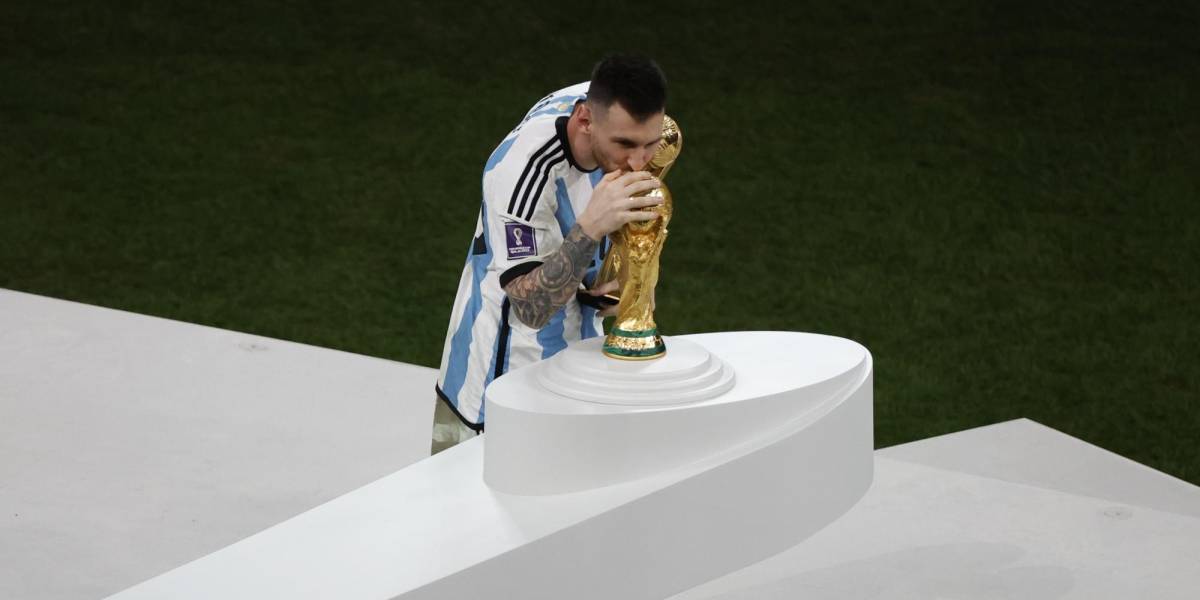 Messi: La copa también es del Diego que nos alentó desde el cielo