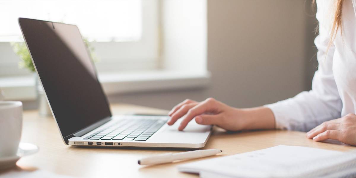 Elecciones Ecuador 2023: ecuatorianos en el extranjero reportan problemas con el voto telemático