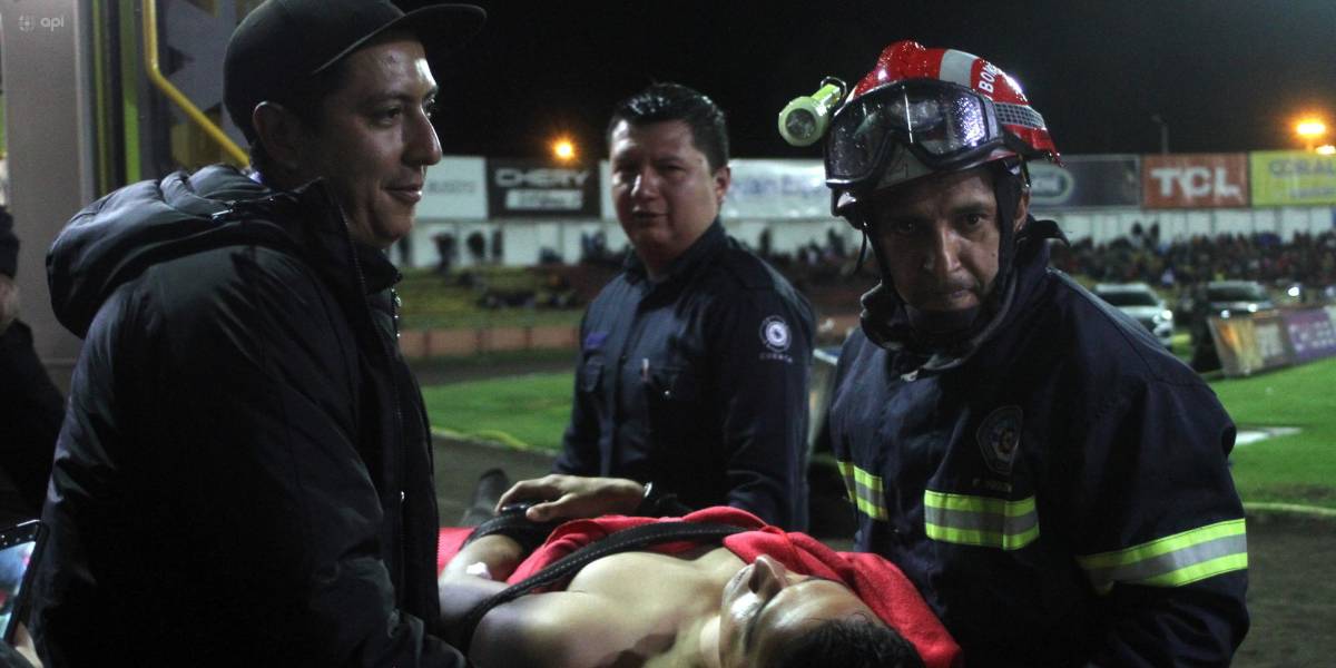 ¿Cuál es el diagnóstico del árbitro que salió lesionado en el partido entre Deportivo Cuenca y El Nacional?