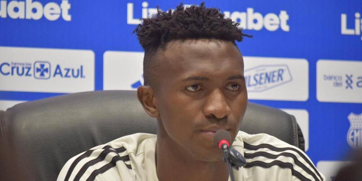 Luis Castillo calienta el Clásico del Astillero con una crítica a Barcelona: Tienen demasiados problemas en defensa