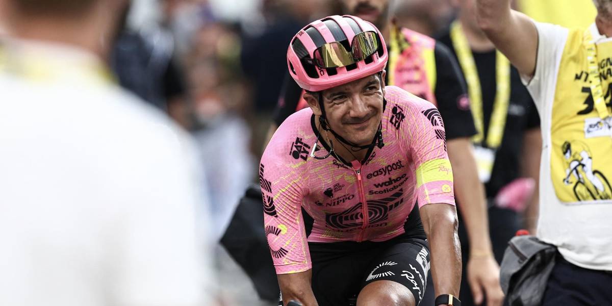 Richard Carapaz bajó cinco lugares en la clasificación general y se ubica en el puesto 27